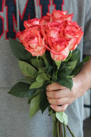 A bouquet of flowers is one simple way to impress your date and score some immediate brownie points.